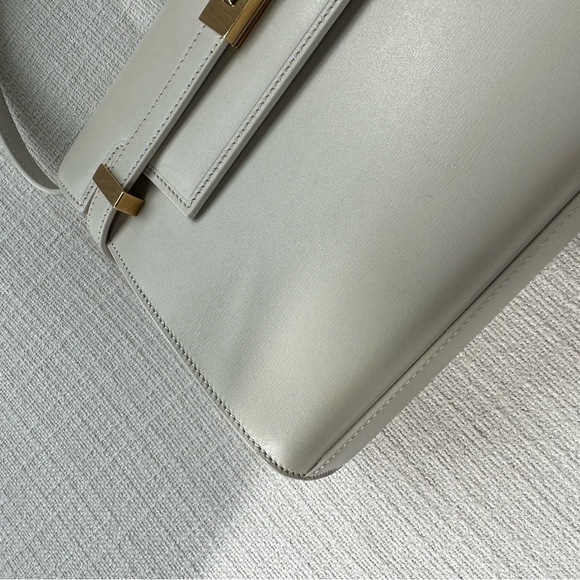 Saint Laurent Small Manhattan Shoulder Bag in Blanc Vintage - Picture 7 of 8